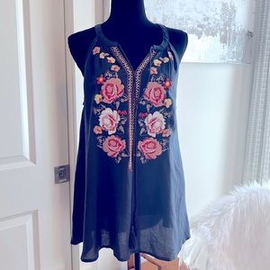 Halter style top by Andree by Unit. Size large.